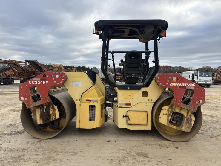 2009-dynapac-cc324-image-6