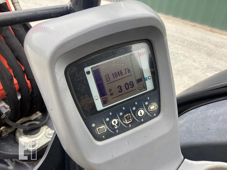 2018-kubota-kx057-4-image-19