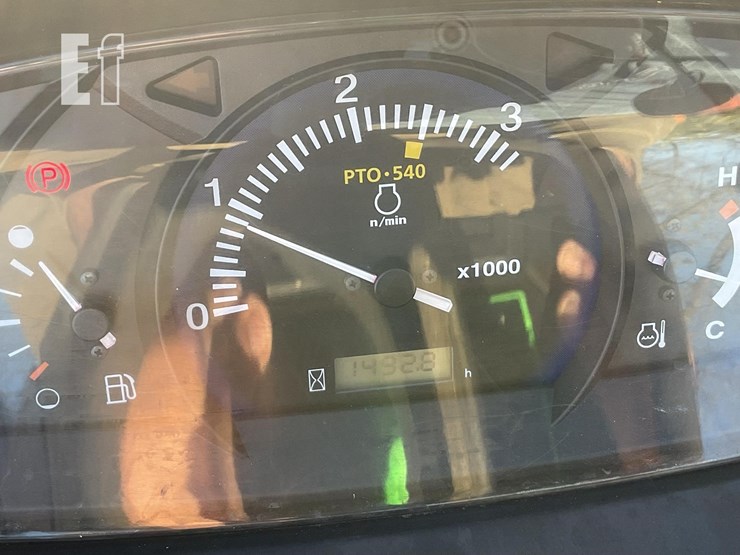 2016-kubota-l3301d-image-19