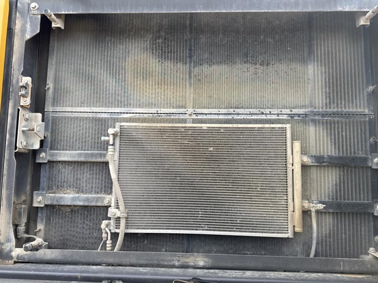 #1881-•-2020-volvo-ec480e-excavator-image-34