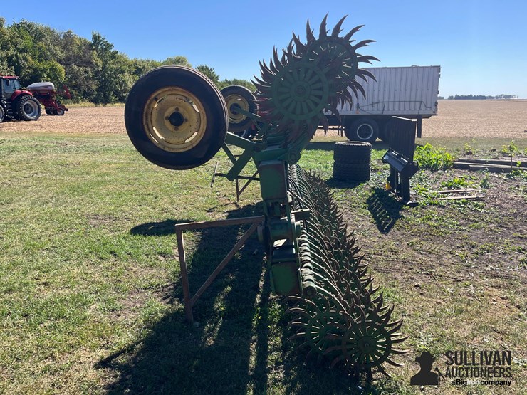 john-deere-400-image-8