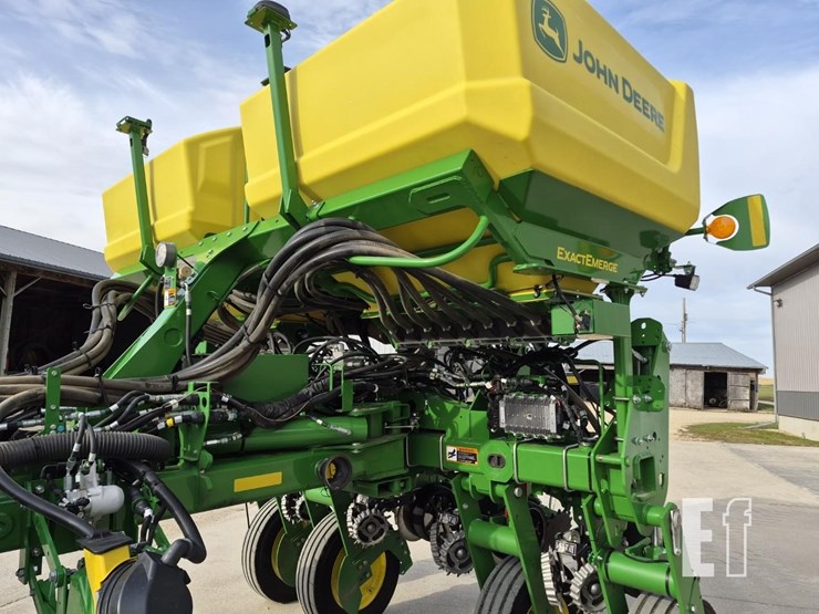 john-deere-1775-image-14