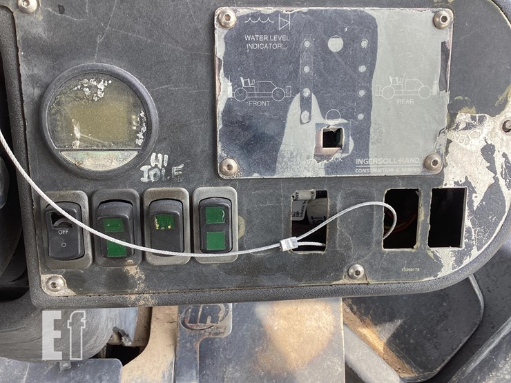 2004-ingersoll-rand-dd138hfa-image-14