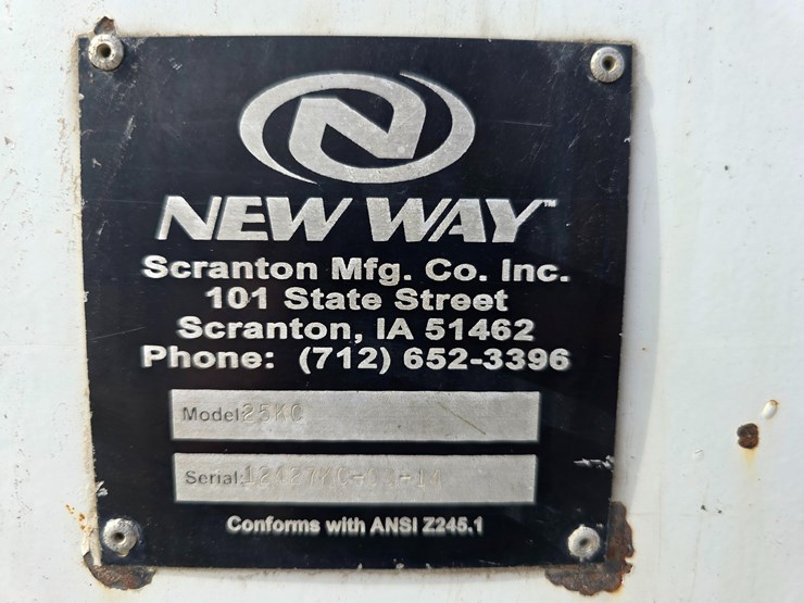 2001-mack-le613-image-99