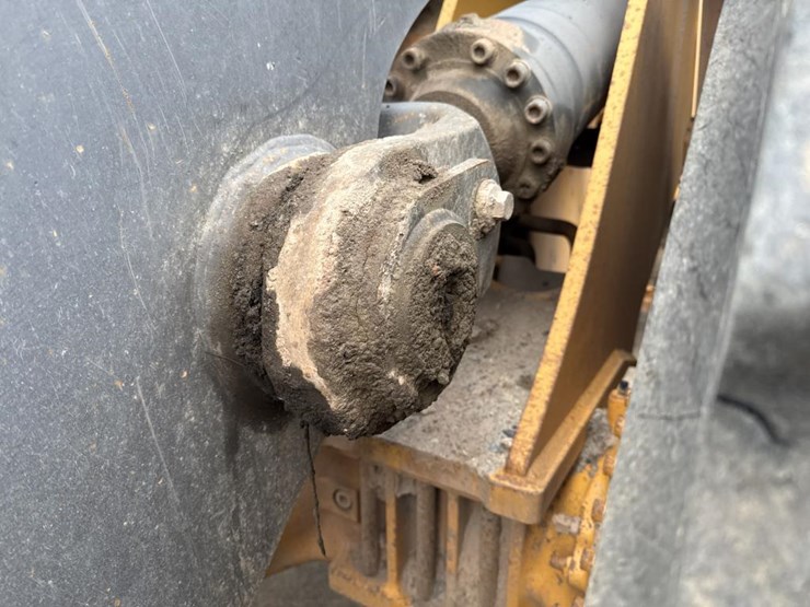 #1911-•-2004-volvo-220e-loader-image-18