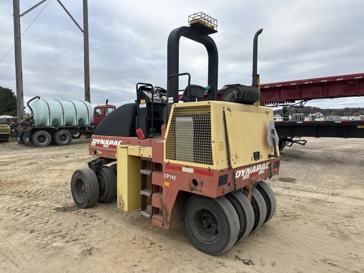 2007-dynapac-cp142-image-3