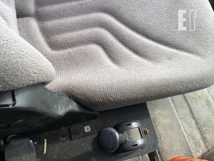 2013-jcb-fastrac-8310-image-22