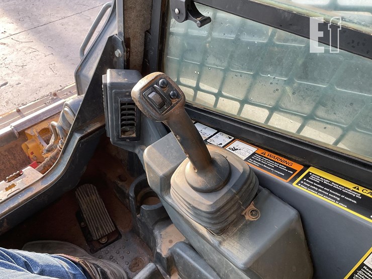 2019-deere-331g-image-16