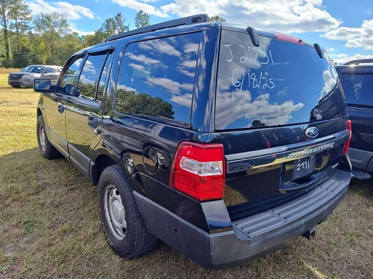 2016-ford-expedition-image-4