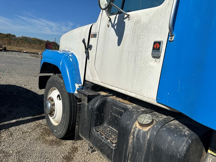 #32744-•-1989-international-f-2575-t/a-daycab-truck-tractor-vin:-1hszjg2r7kh666552-image-36