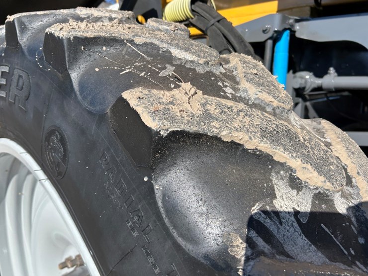 2016-ag-chem-rg1100b-image-69