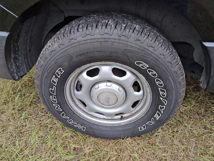 2016-ford-expedition-image-39