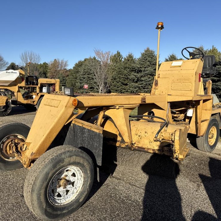 #1988 • Ingram 8’ Sweeper