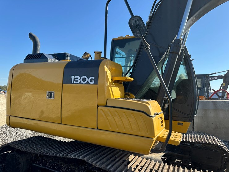 deere-130g-image-47
