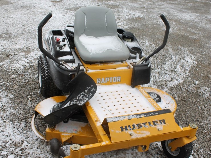 hustler-52"-zero-turn-2972-image-6