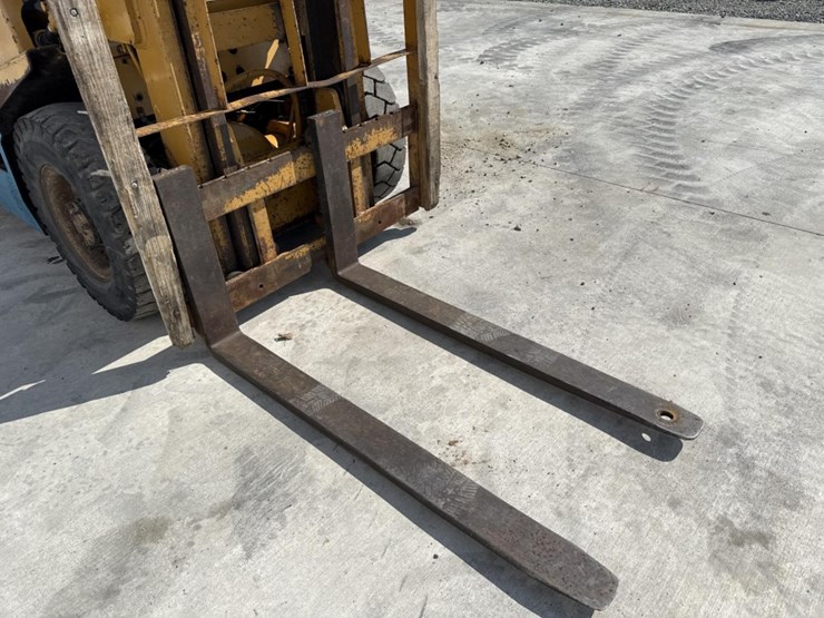 #5082-•-tcm-fvd25-forklift-image-9