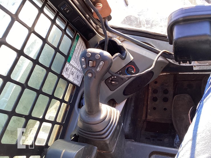 2020-bobcat-t870-image-15