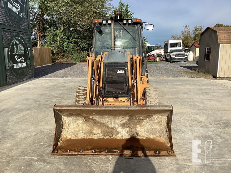 2015-case-580n-image-7