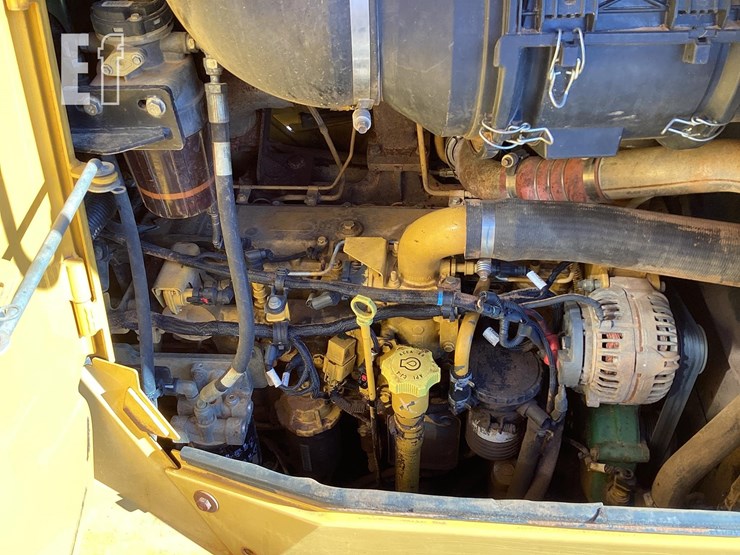 2014-deere-850k-wlt-image-14