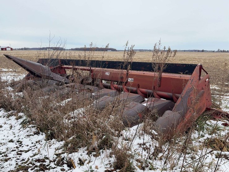 international-983-image-3