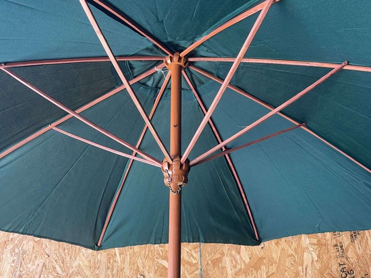 (6)-6'-bistro-outdoor-umbrellas-image-6