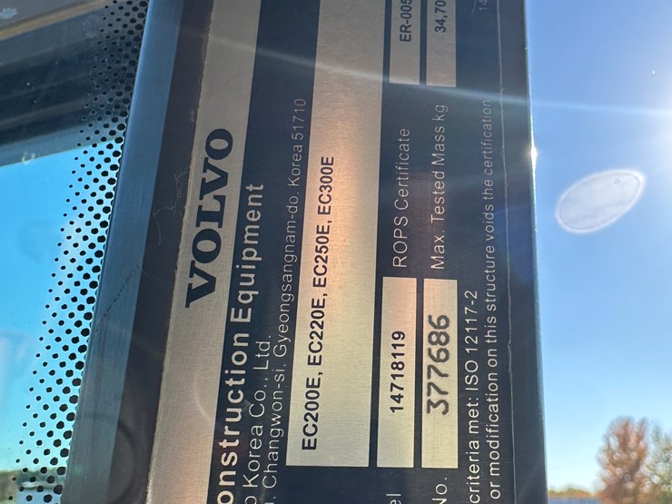 #32825-•-volvo-ec200e-crawler-excavator-image-103