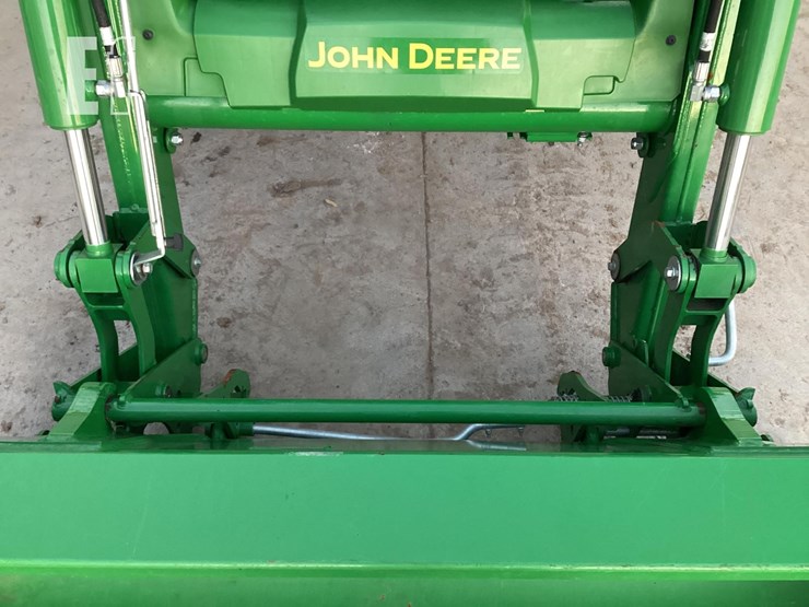 2018-john-deere-5085e-image-10