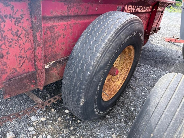 new-holland-520-image-9