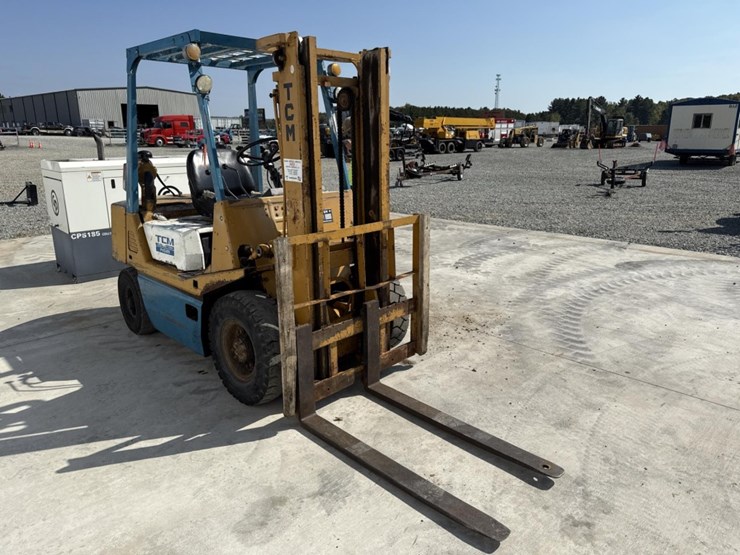 #5082-•-tcm-fvd25-forklift-image-7