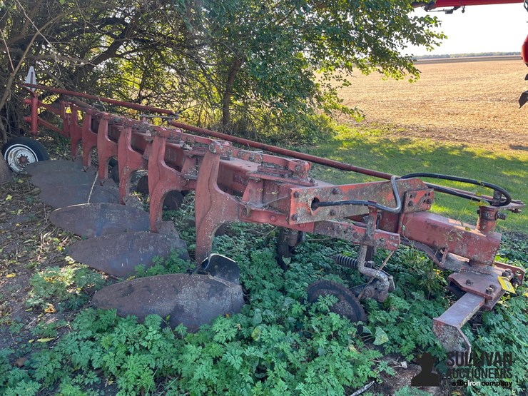 international-720-image-3