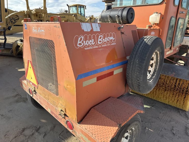 #1905-•-broce-sweeper-image-21