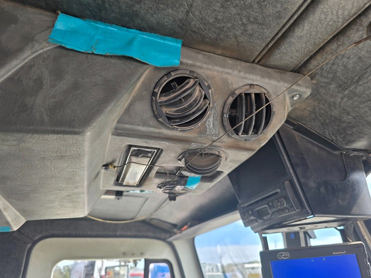 2008-mack-leu613-image-58