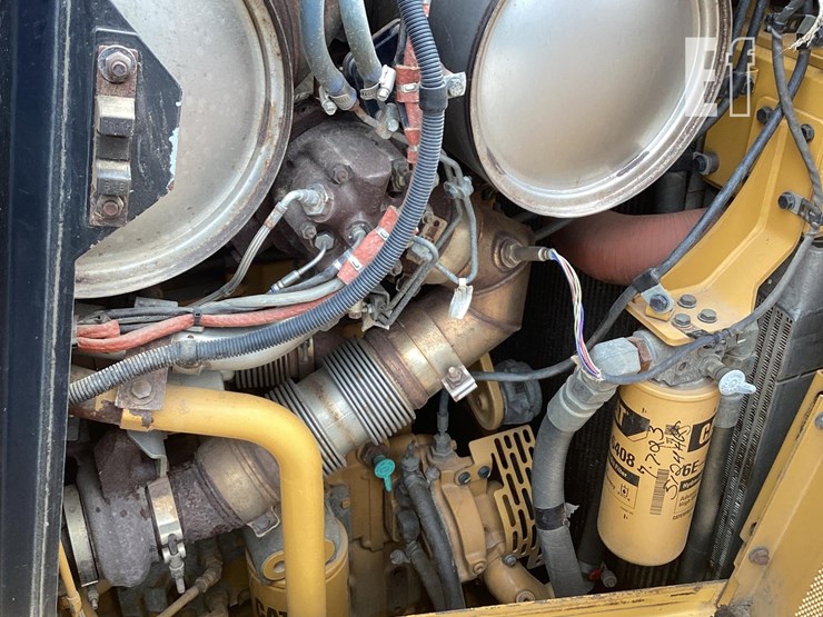 2018-caterpillar-d7e-image-15