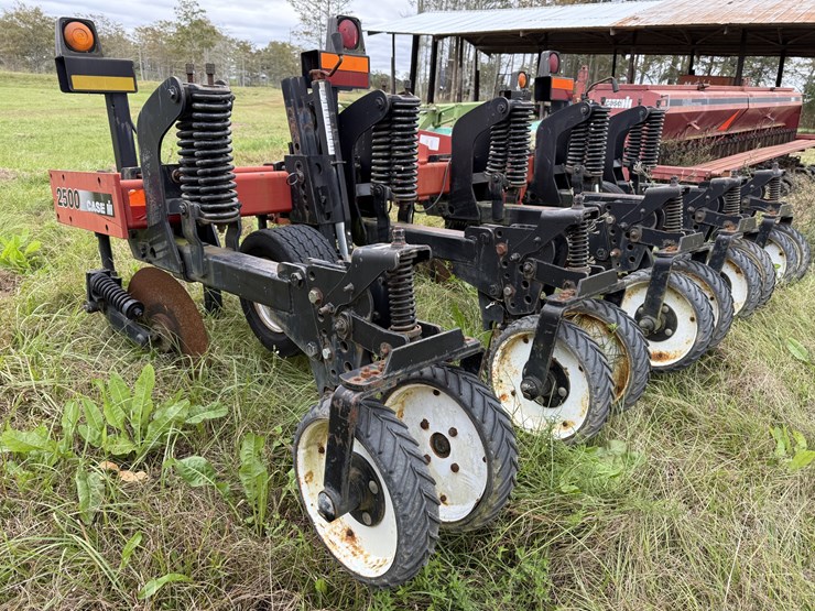 case-ih-2500-image-4
