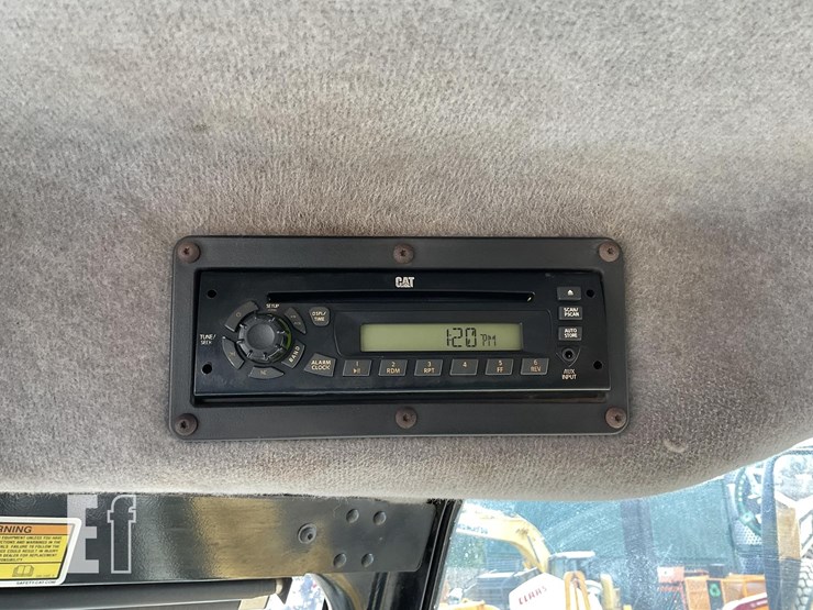 2013-caterpillar-740b-image-16
