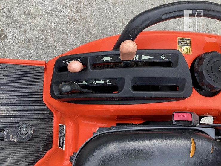 2010-kubota-bx2660-image-14