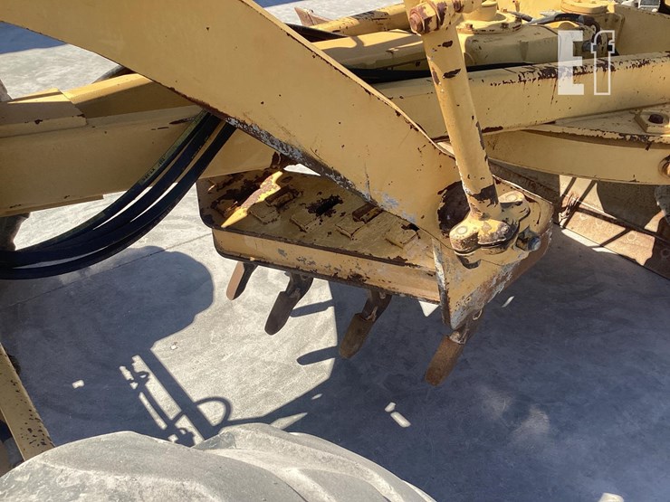 2009-caterpillar-140m-image-10