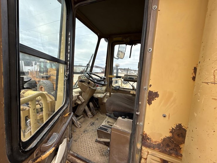 1988-caterpillar-950e-image-57