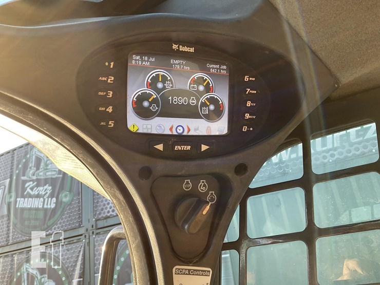 2018-bobcat-t740-image-20