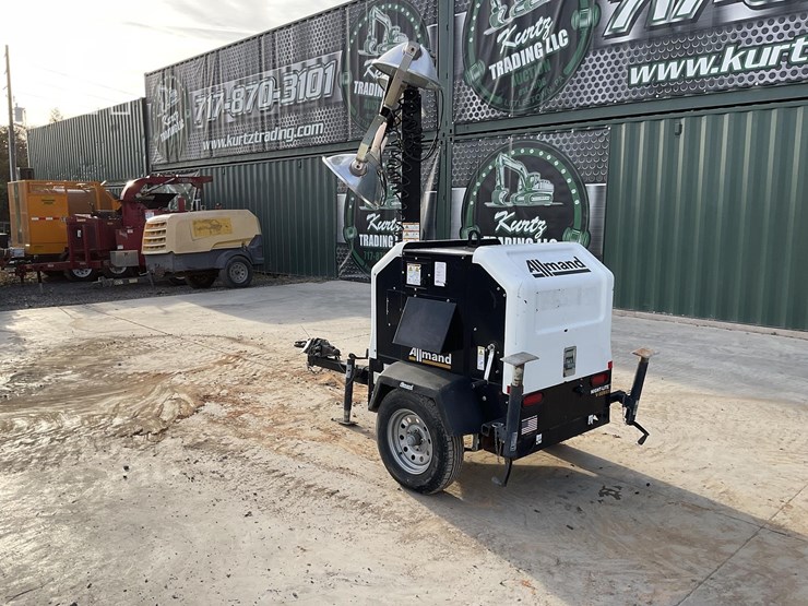 2019-allmand-bros-night-lite-v-series-image-2