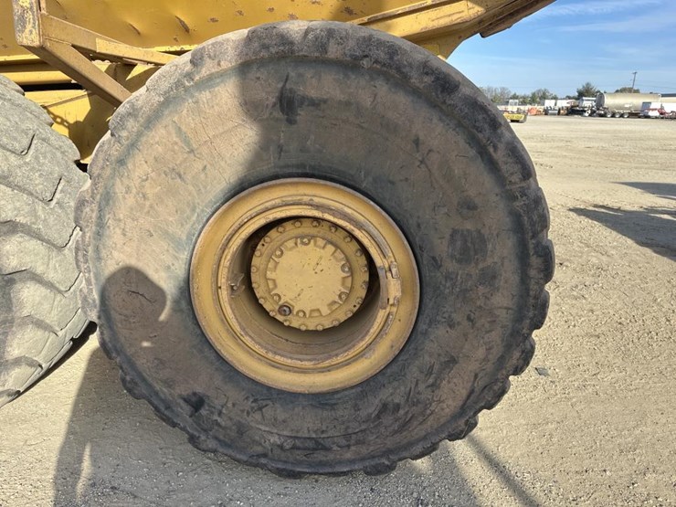 2010-caterpillar-740-image-62