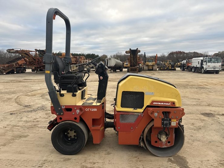 #1891-•-2011-dynapac-cc12000-roller-image-6
