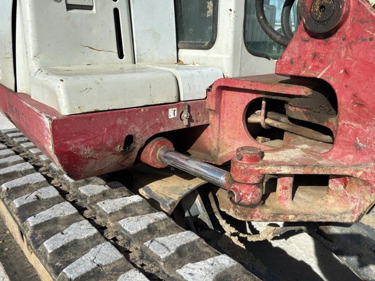takeuchi-tb145-image-27