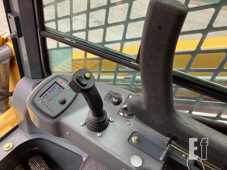 2014-gehl-rt250-image-16