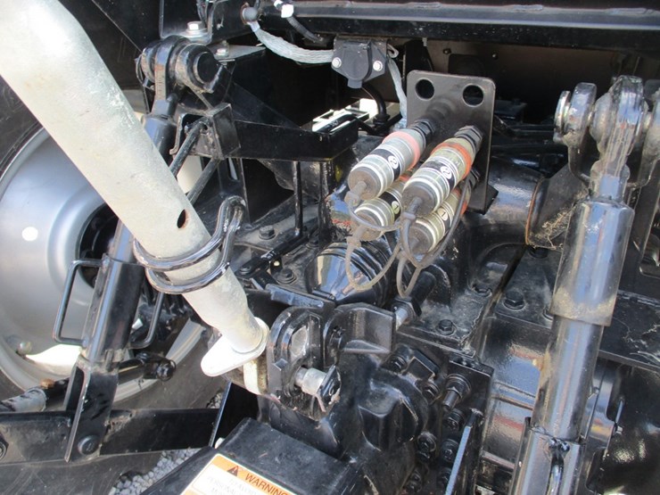 mahindra-6075-image-11