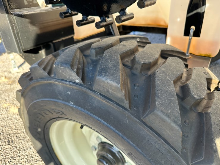 #32832-•-adams-500gal-water-trailer-image-6