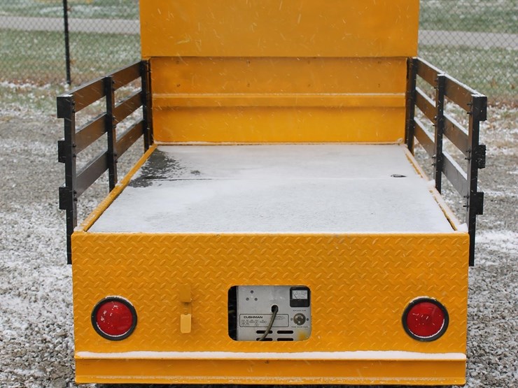 cushman-mini-truck-image-4