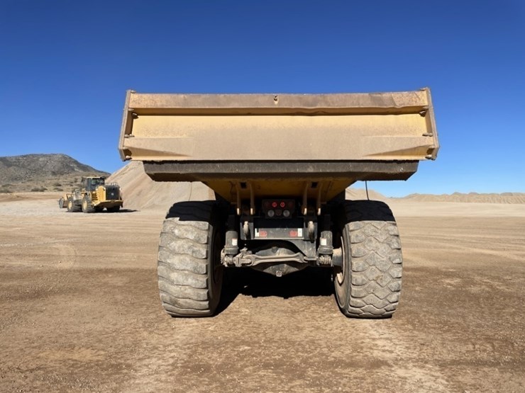 2021-komatsu-hm400-image-4