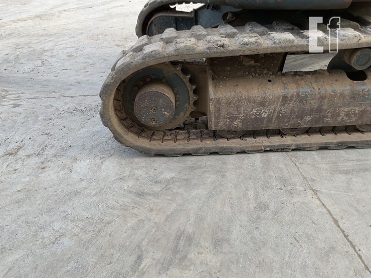 2008-yanmar-vio27-image-13