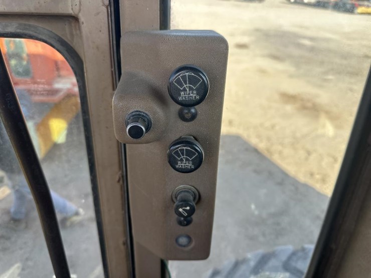 1984-caterpillar-140g-image-48